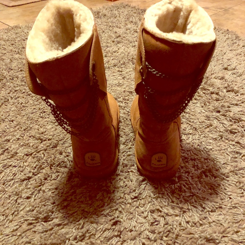Women’s winter boots. Like new!